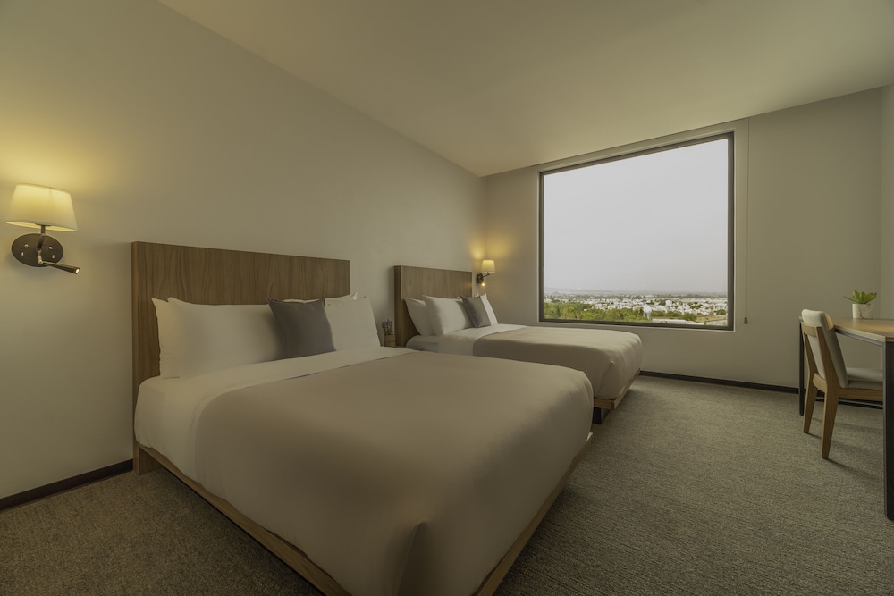 Stadia Suites Queretaro 13/44