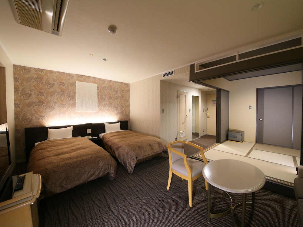 RESORT HOTEL TATESHINA 10/52