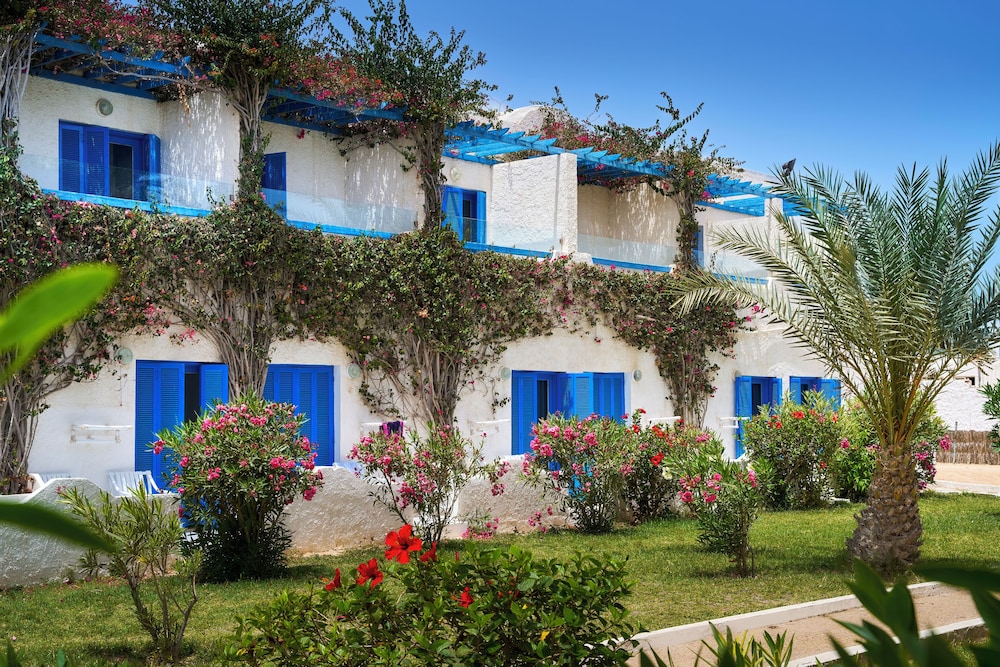 Hari Club Beach Resort in AGHIR