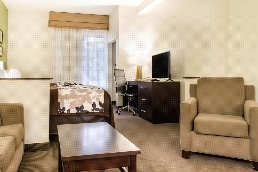 Sleep Inn & Suites Metairie - New Orleans West 26/37