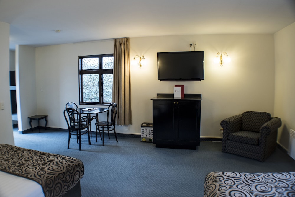 Scenic Hotel Cotswold 47/69