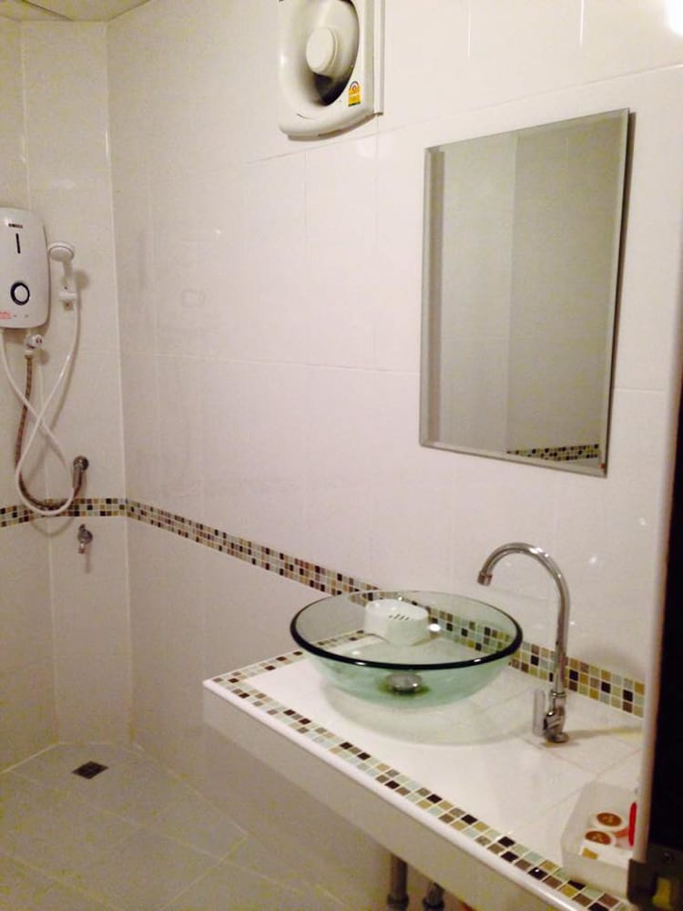Room, Triple, 1 Double and 1 Single Bed, Room Riverside 4/4