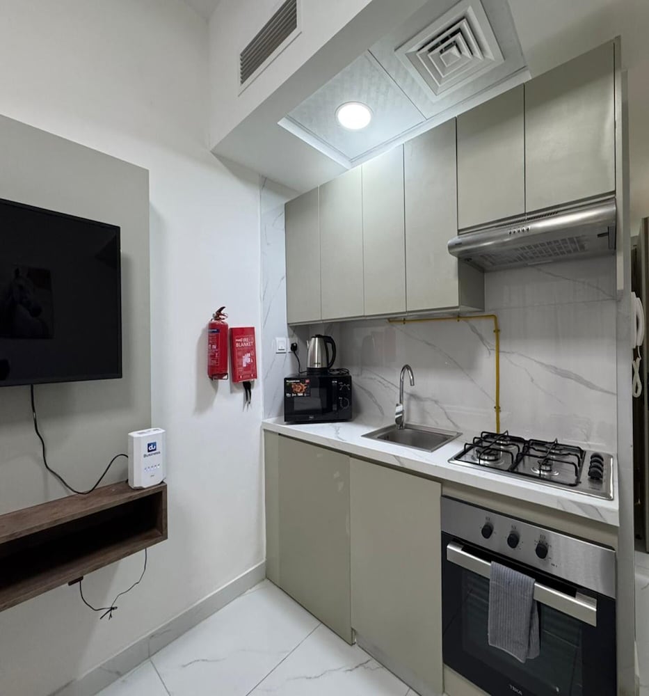 Luxury Apartment with Pool Gym & Free Parking at Equiti Gates Jebel Ali 14/14