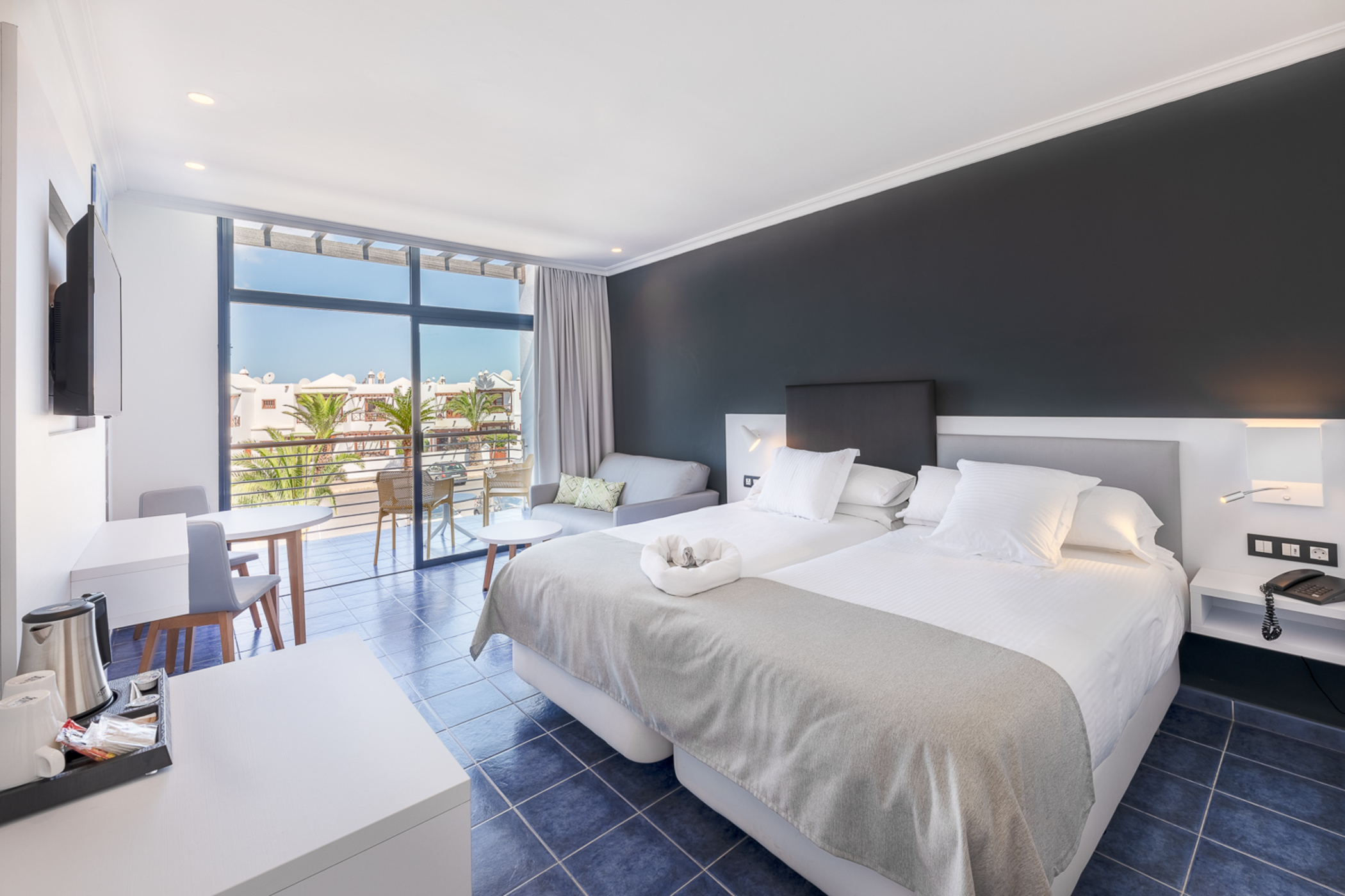 Room, Single, Double Bed, Lateral Side Sea View