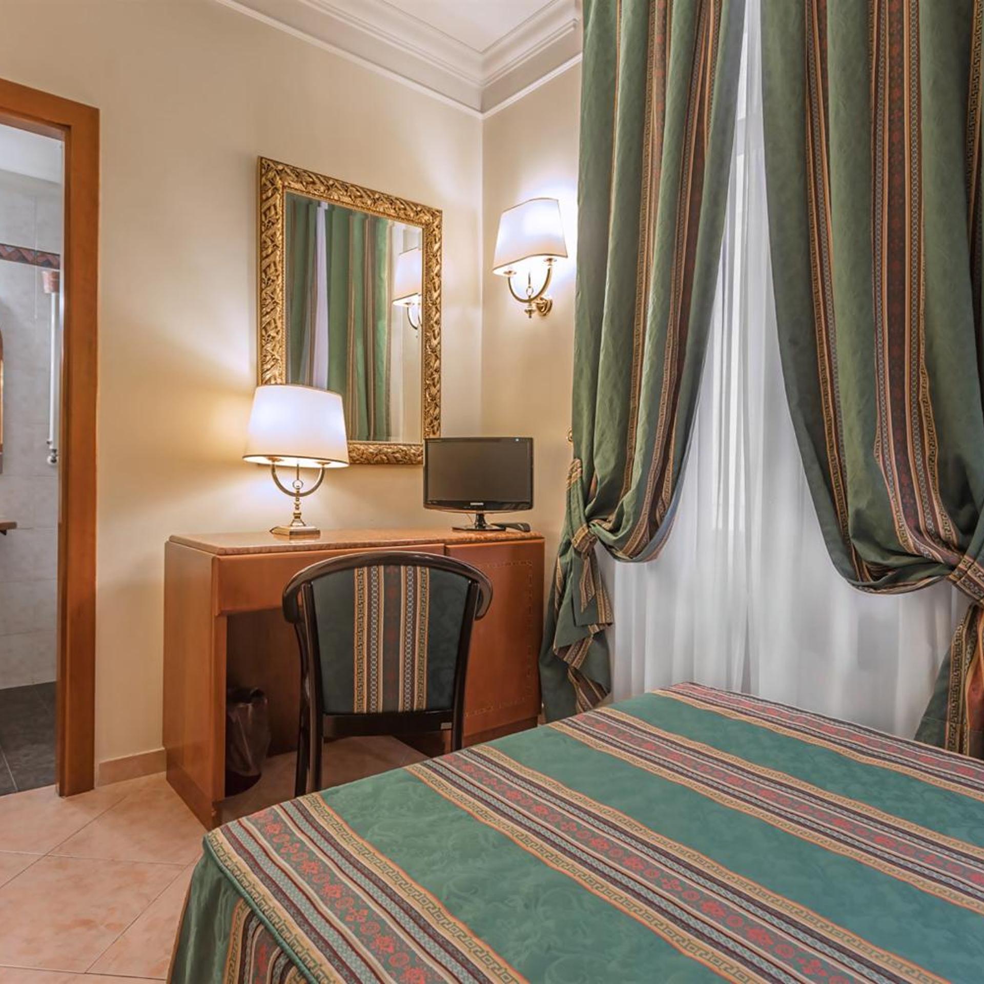 غرفة مفردة، Raeli Hotel Luce 2/8