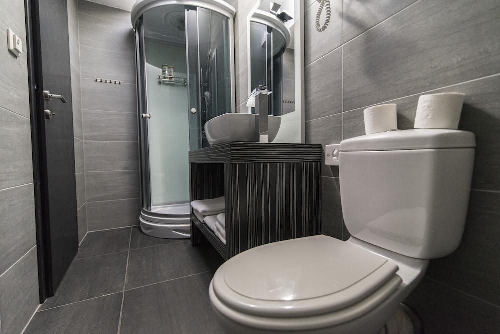 COOL ROOMS ZAGREB AIRPORT 53/62