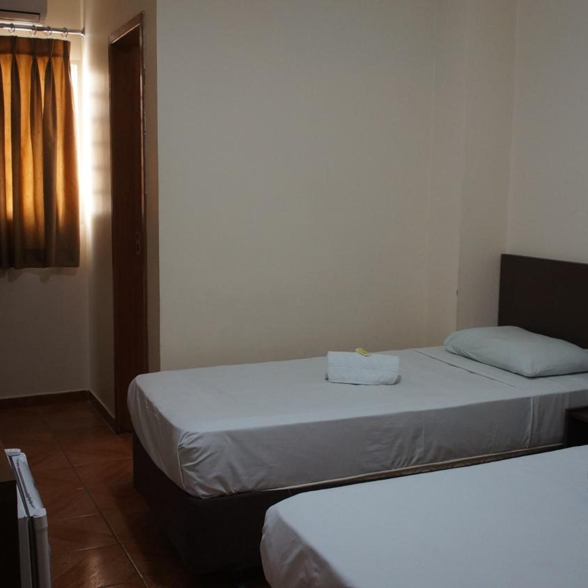 PINHEIROS HOTEL 23/57