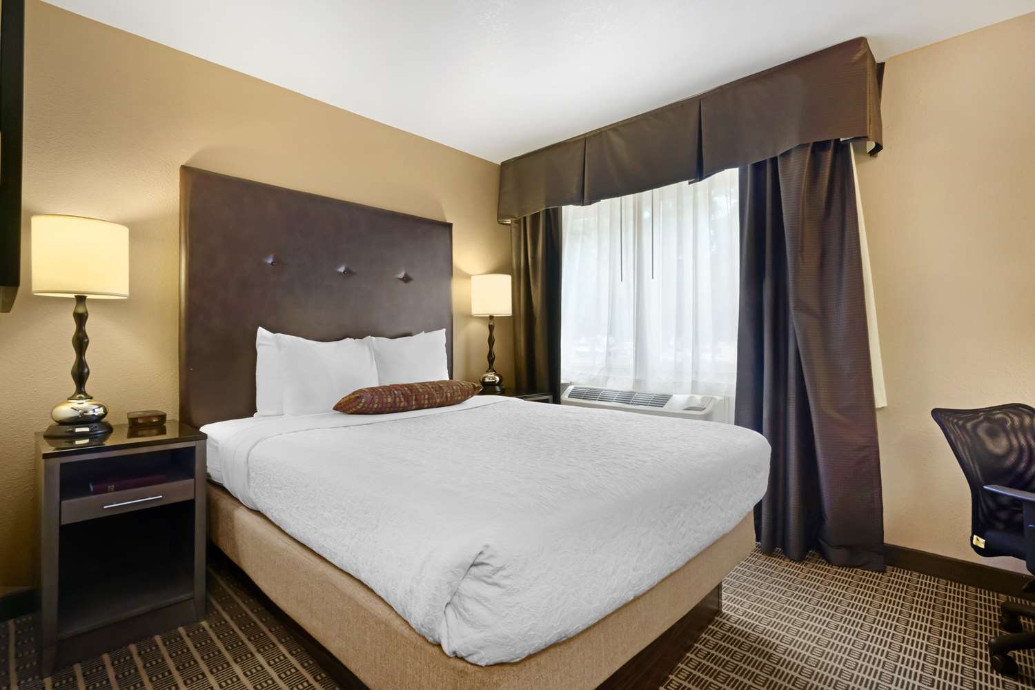 Suite, King and Queen Bed, Dining Area, Living Area, Kitchen