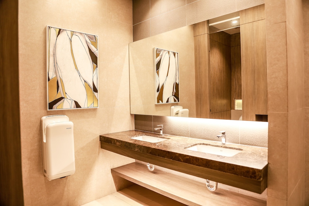 Sotogrande Katipunan 68/72