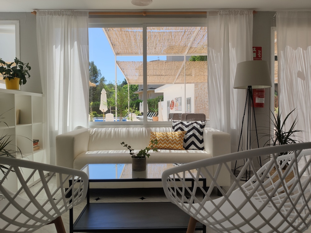 Apartamentos Sureda 62/64