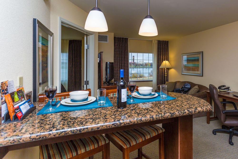 Staybridge Suites Great Falls 65/81