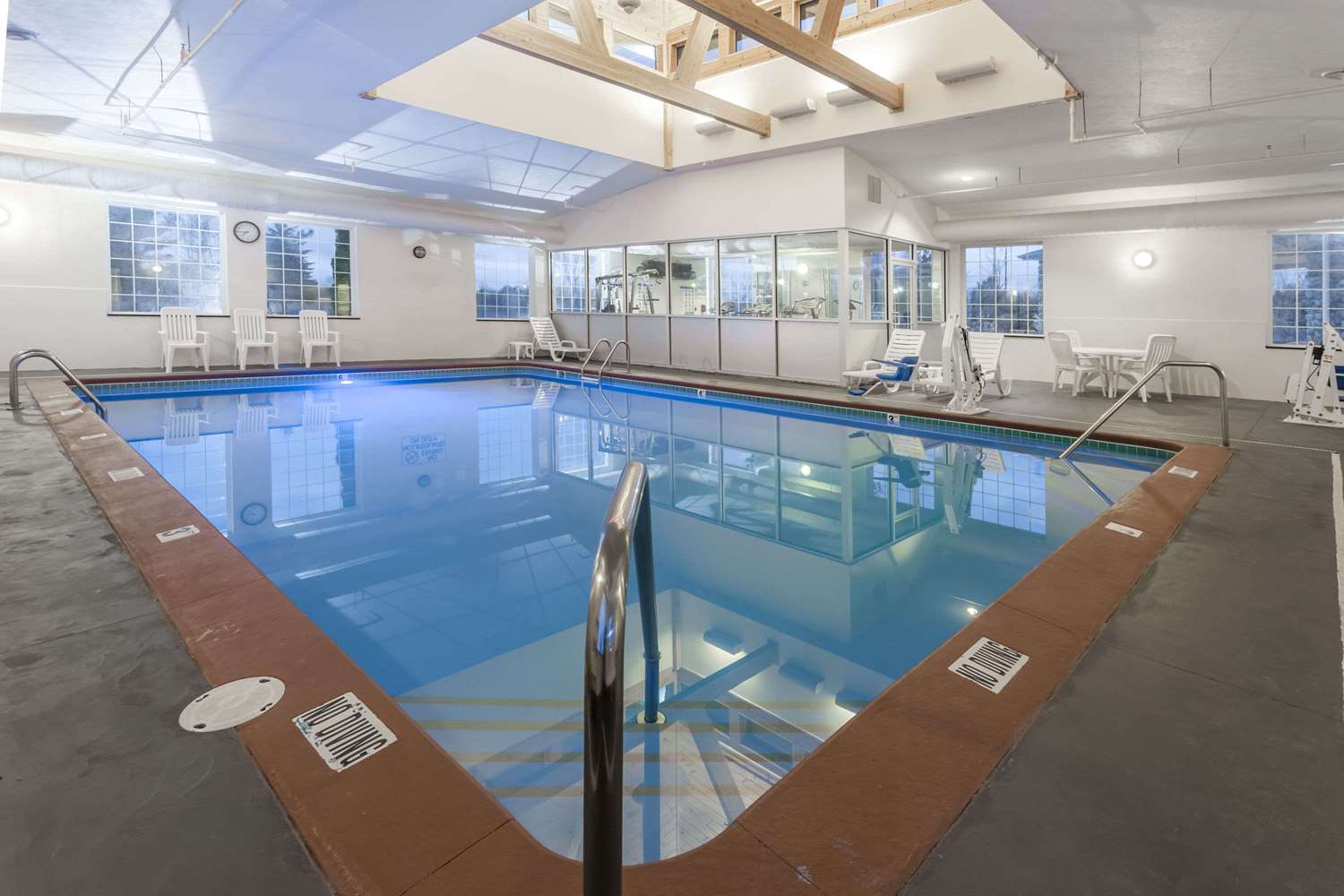 Days Inn by Wyndham Pentwater 7/15