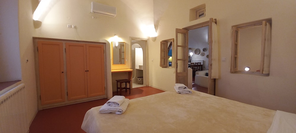 Villa Kisiris 8/40