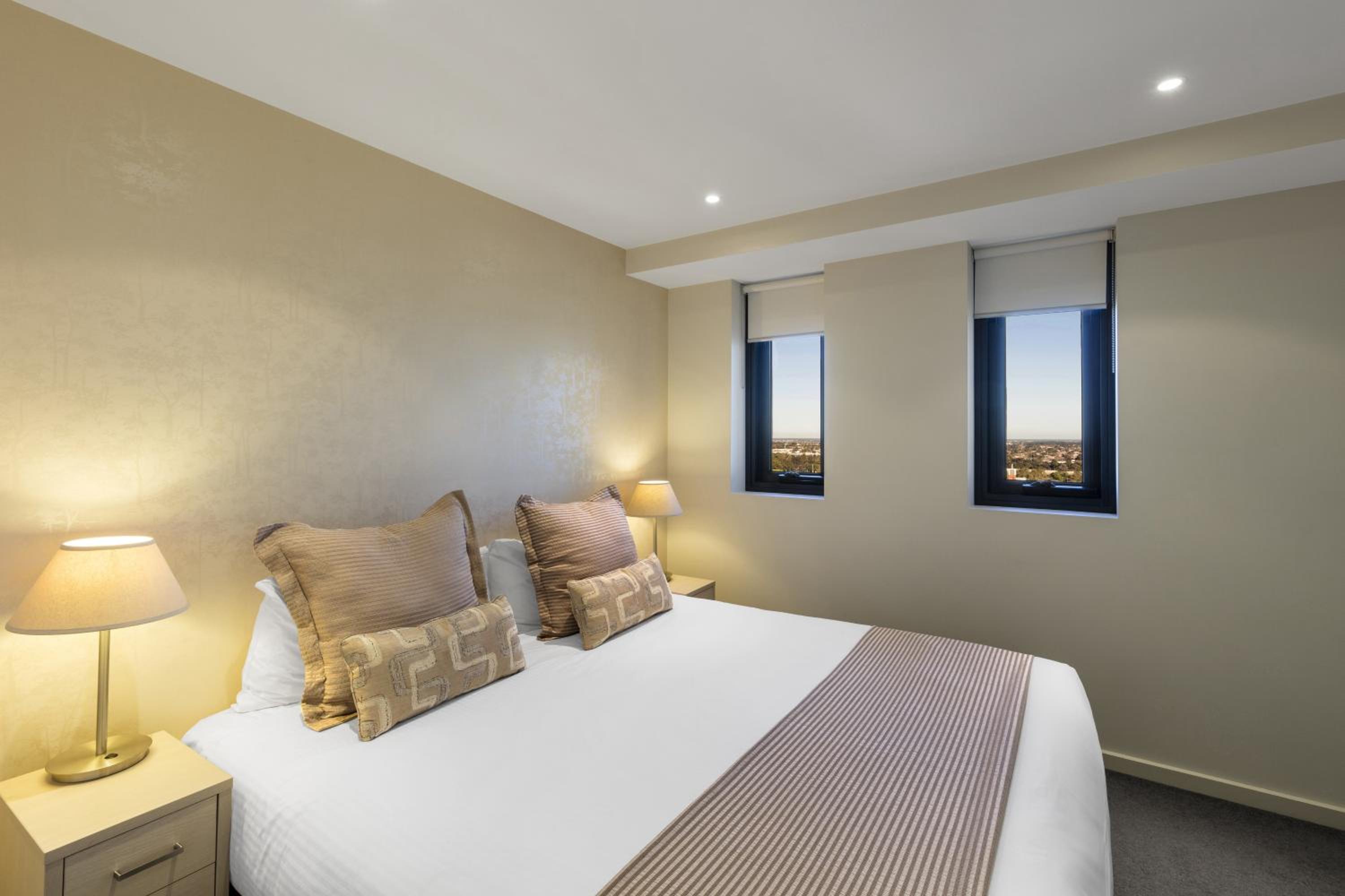 1 Bedroom, Apartment, King Bed, Sky View