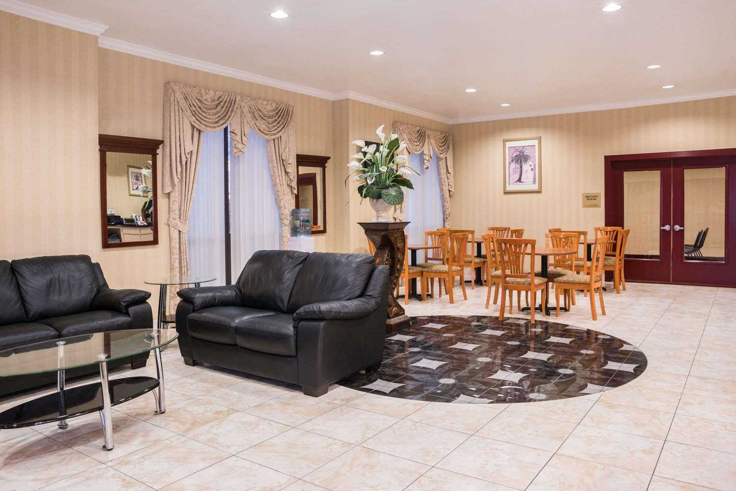 Super 8 By Wyndham Brookshire Tx 7/11