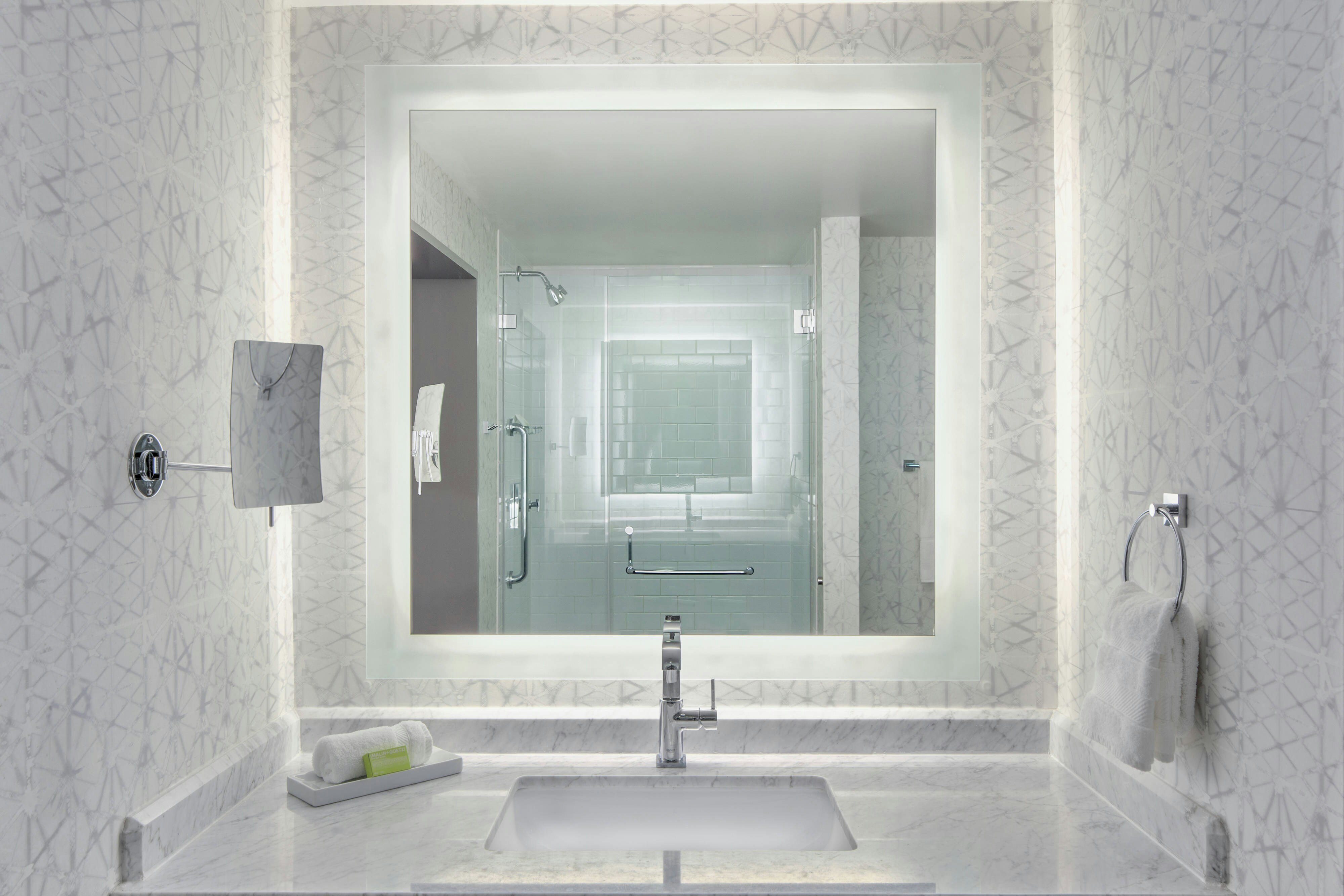 غرفة بسرير مزدوج، Le Meridien Philadelphia 2/2