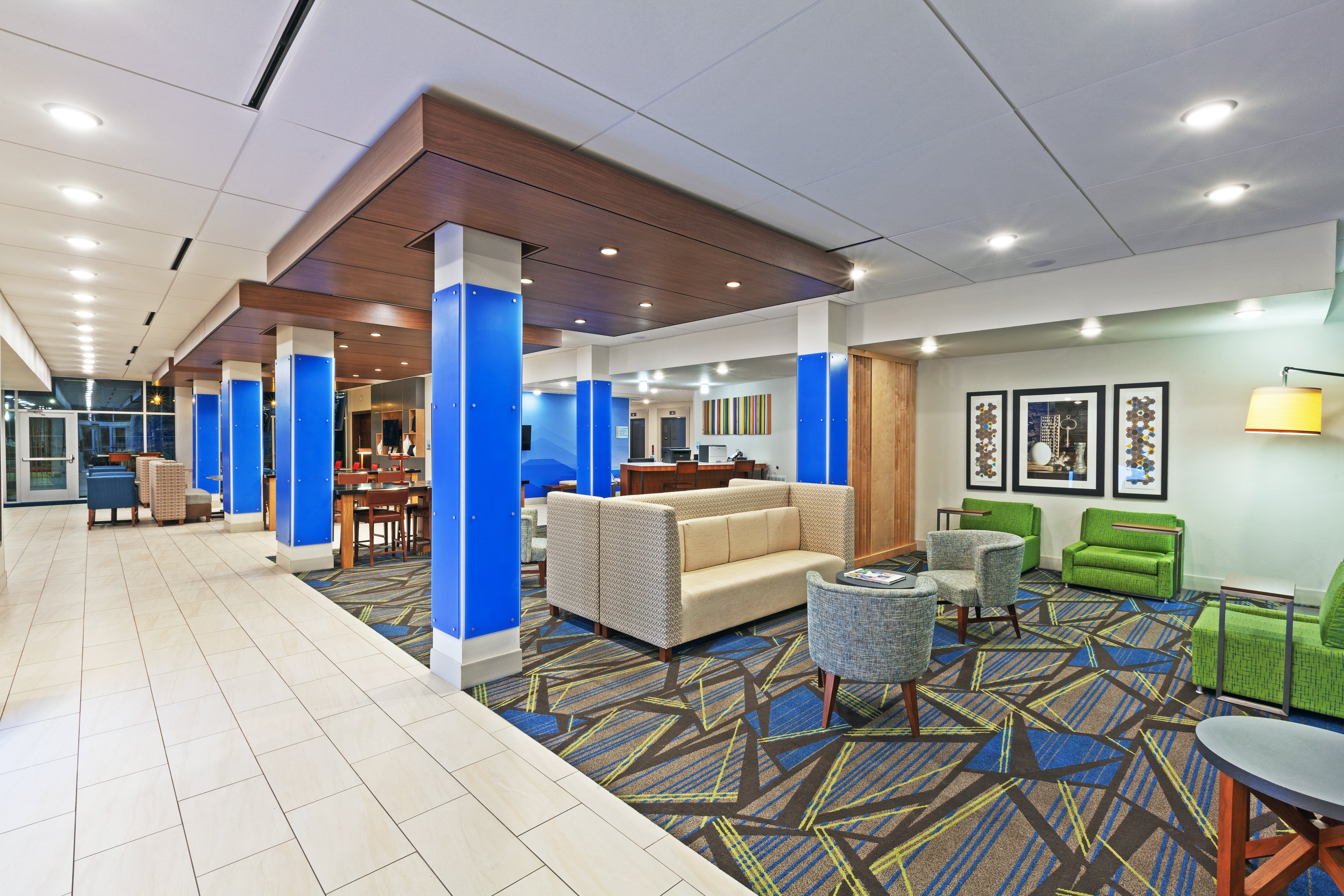 Holiday Inn Express Suites Brenham South 11/46