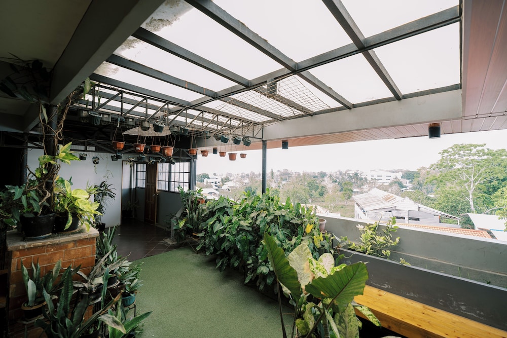 Aliria Bed And Breakfast 34/46