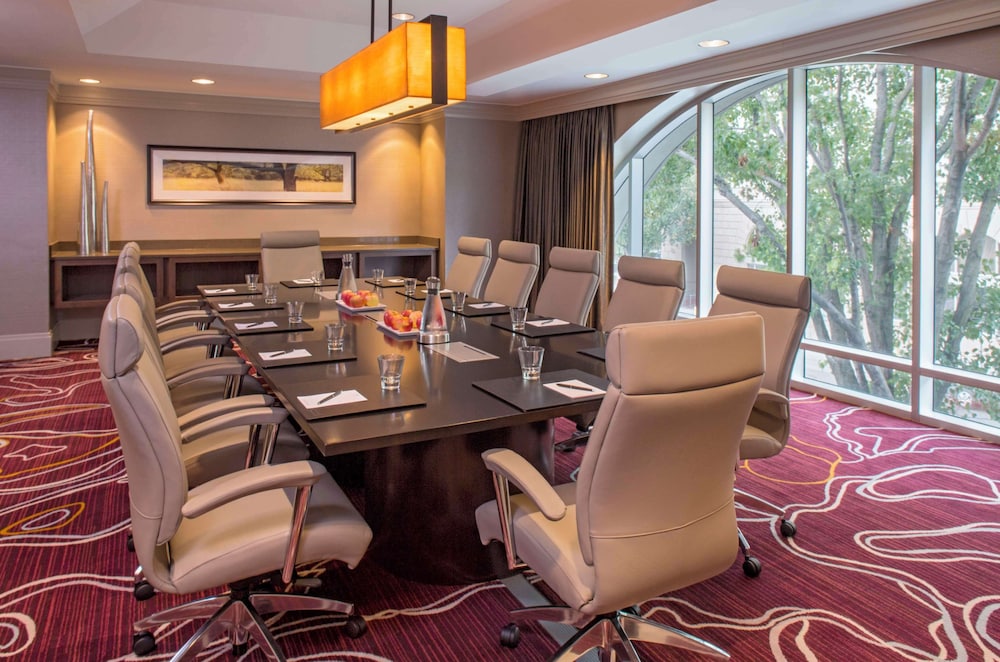 Hyatt Regency Sacramento 61/63