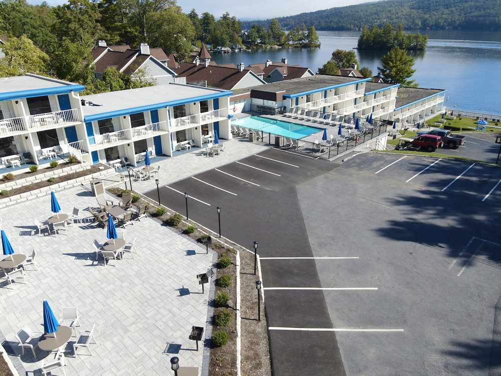 Lakefront Terrace Resort 34/42