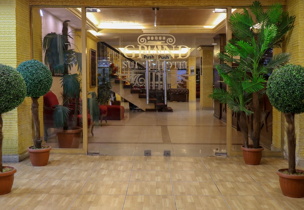 Grand Suites Hotel 9/66