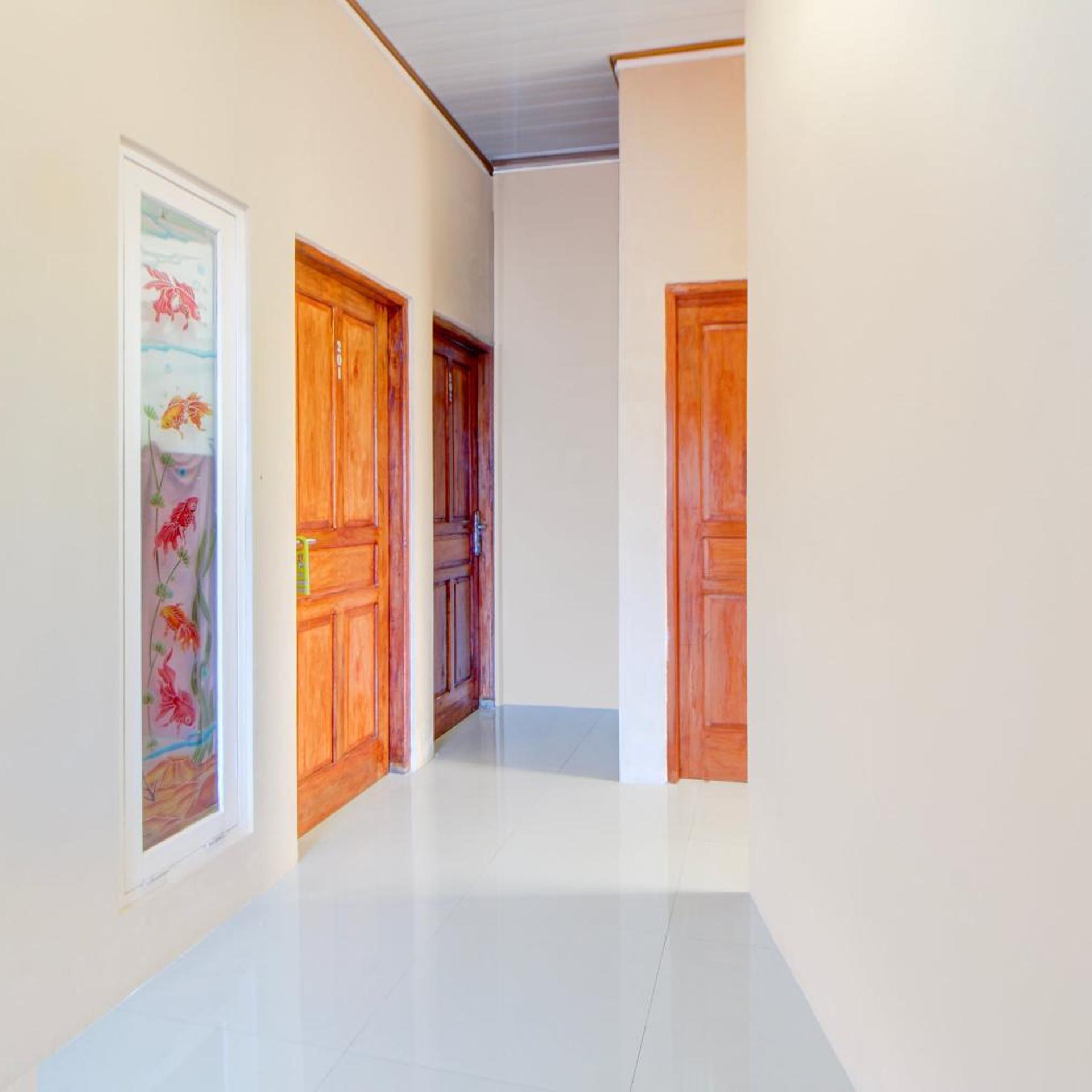 Hotel O Alun-Alun Purwokerto Near Gor Satria Purwokerto Formerly Guest House Blessing 27/32