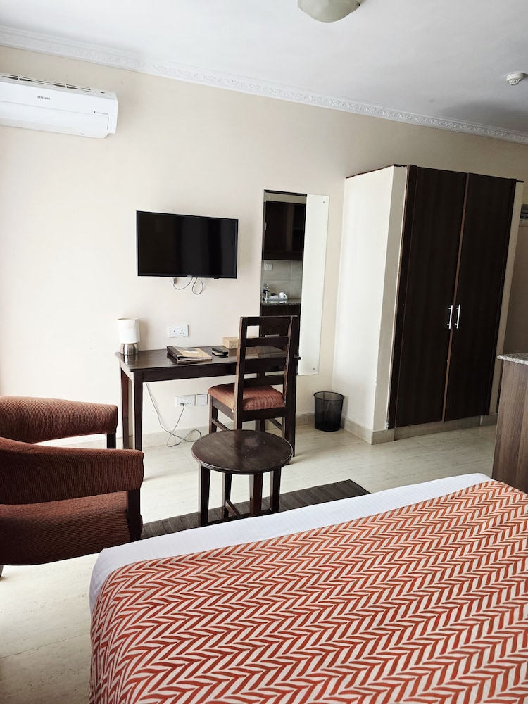 Vittoria Suites 38/50
