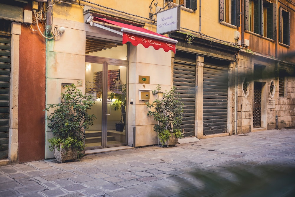 Hotel Ca Lucrezia 46/50