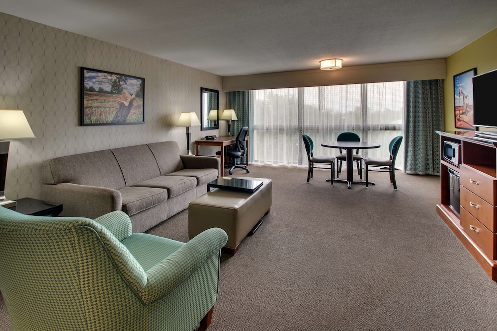 Drury Inn & Suites Near the Galleria Houston 30/49