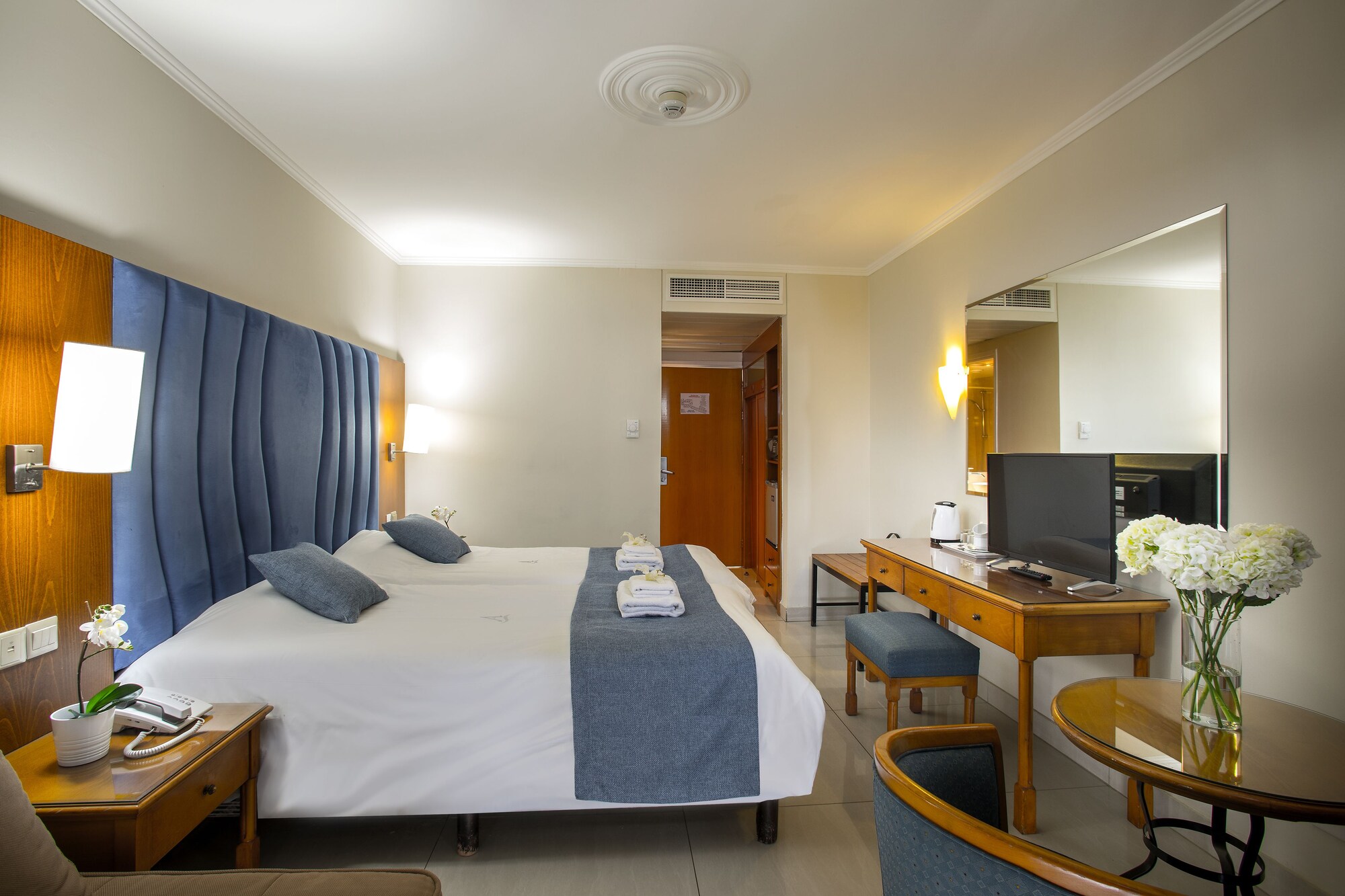 1 BEDROOM, CLASSIC, DOUBLE OR TWIN BED, GARDEN VIEW, BALCONY