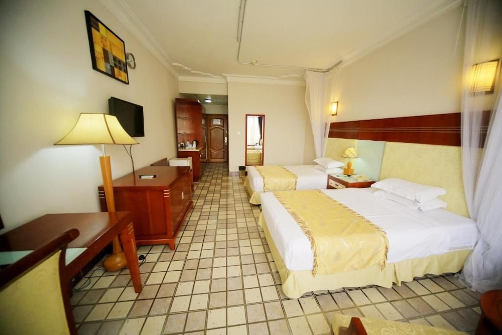 Hotel Africana 29/65