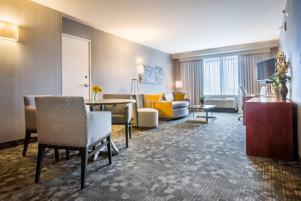 Courtyard By Marriott Culver City Los Angeles 33/46