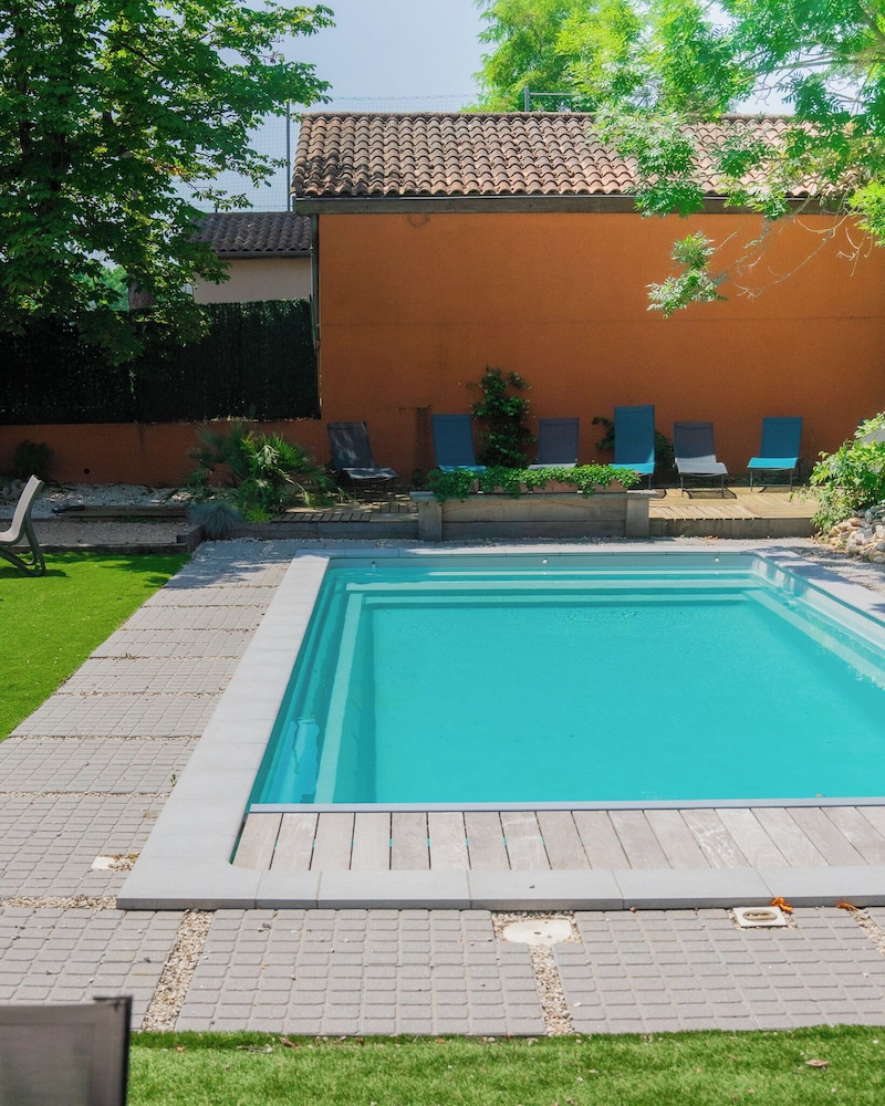 HOTEL SAINT-ROMAIN 54/58