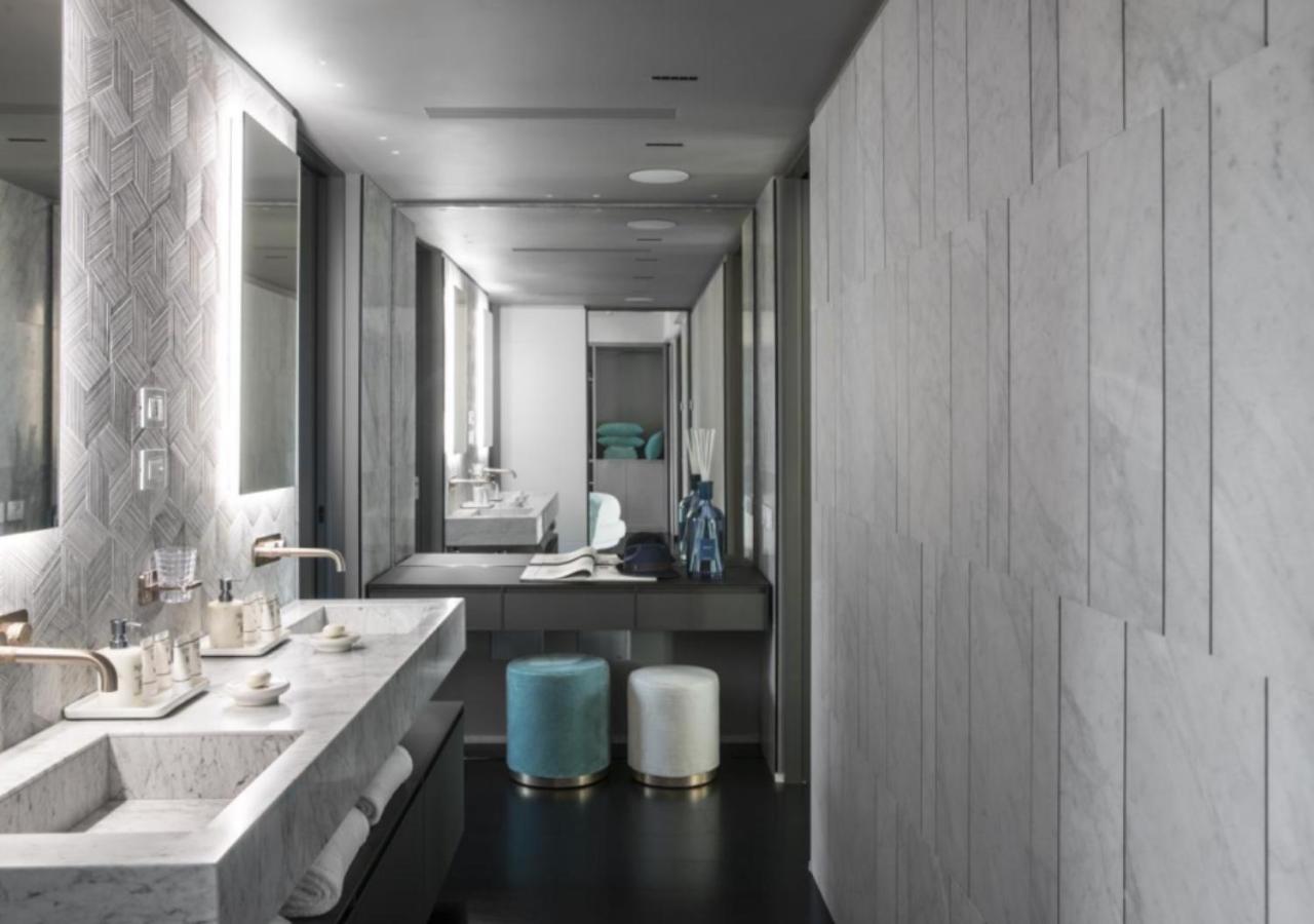 Penthouse Suite