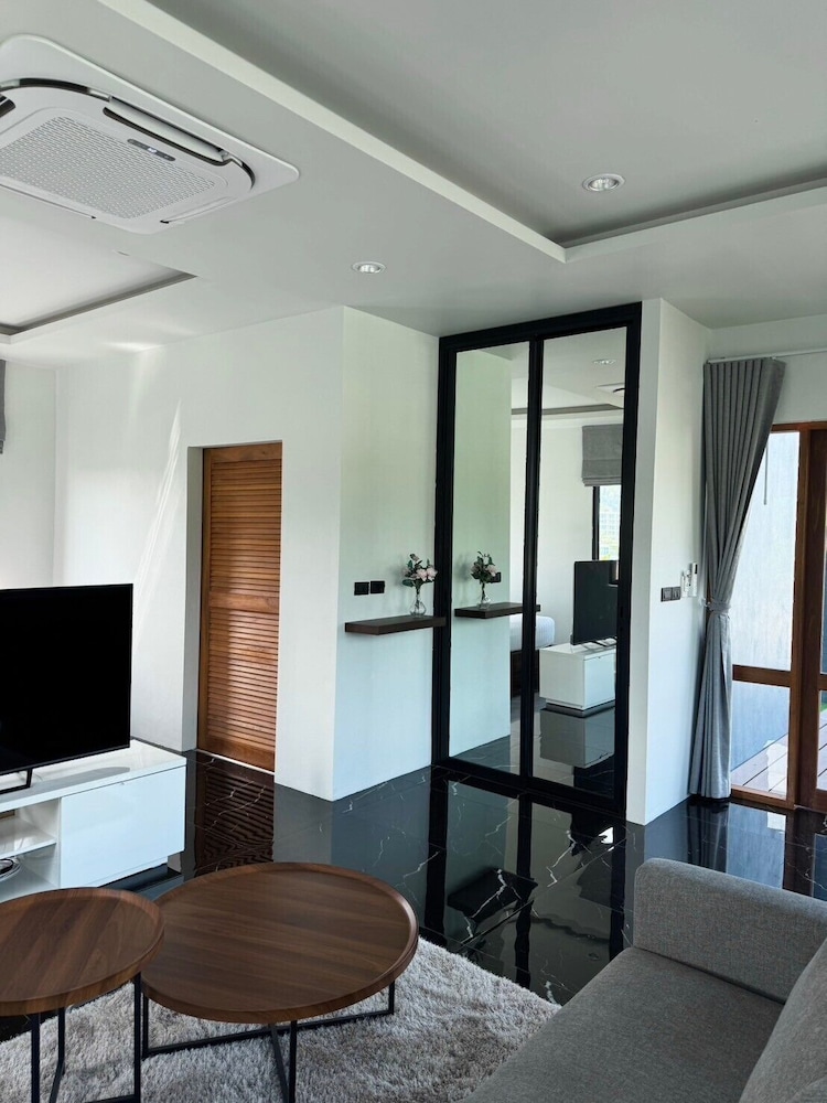 Ice Kamala Beach Hotel 53/65