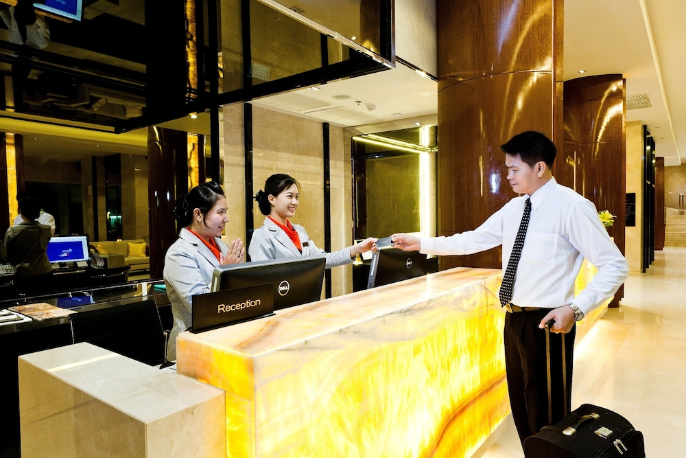 Royal Princess Larn Luang Bangkok Hotel 10/69