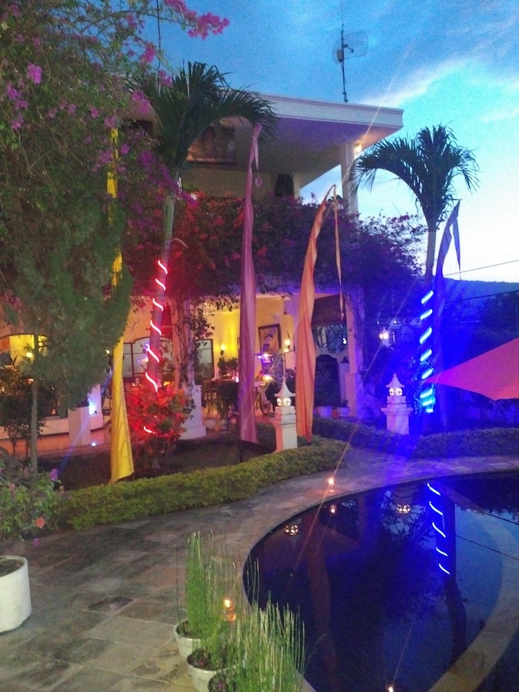 Bali Paradise 3/71