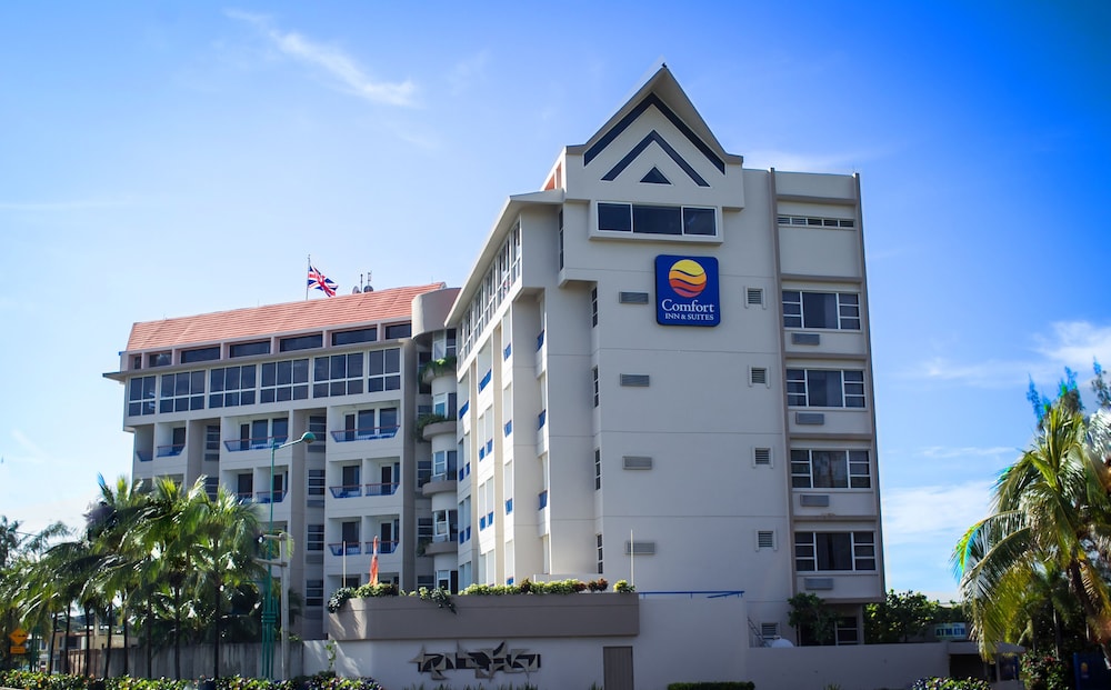Comfort Inn & Suites Levittown PR 4/50