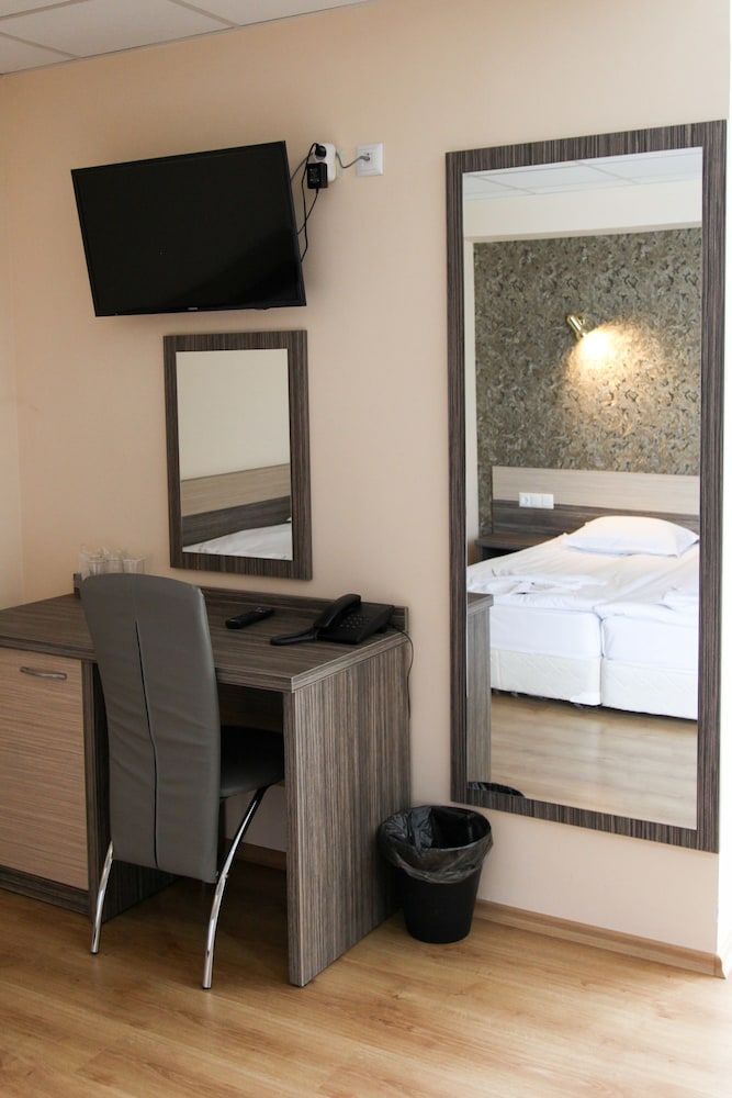 City Hotel 37/46