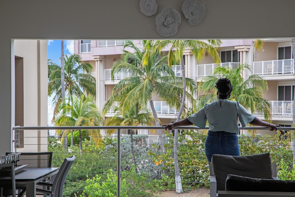 The Beach House Curacao 66/72