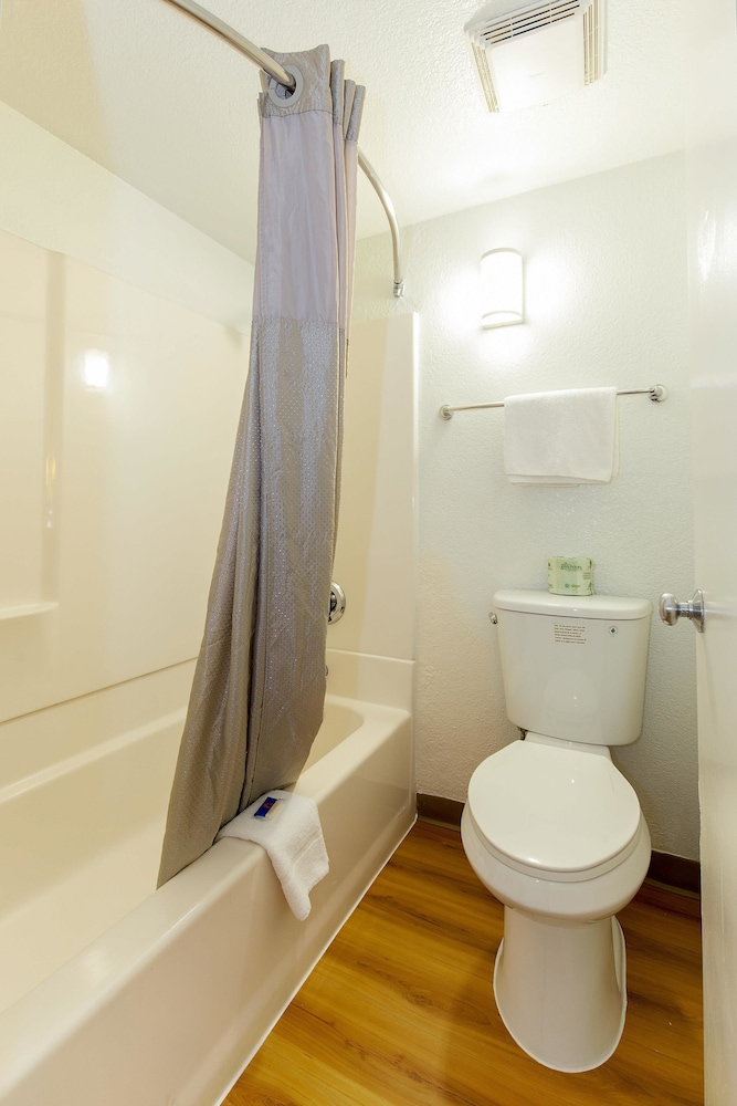 Motel6 Hayward, CA – Silicon Valley Gateway 31/61
