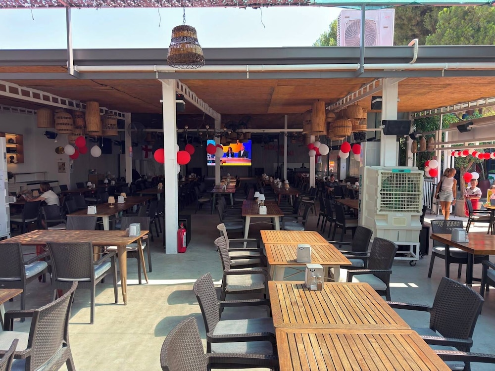 Club Atrium 30/49