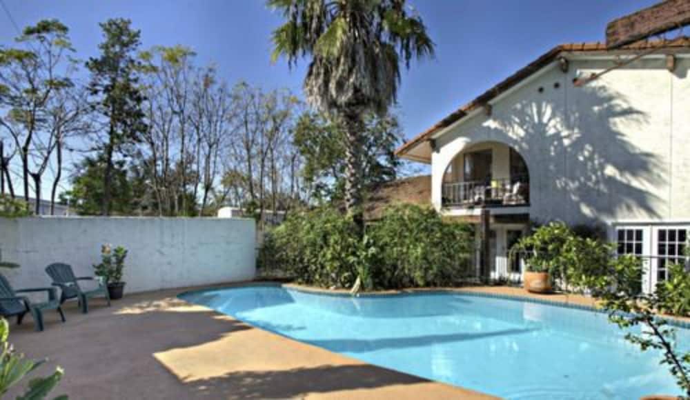The Lakehouse Bed & Breakfast 36/46