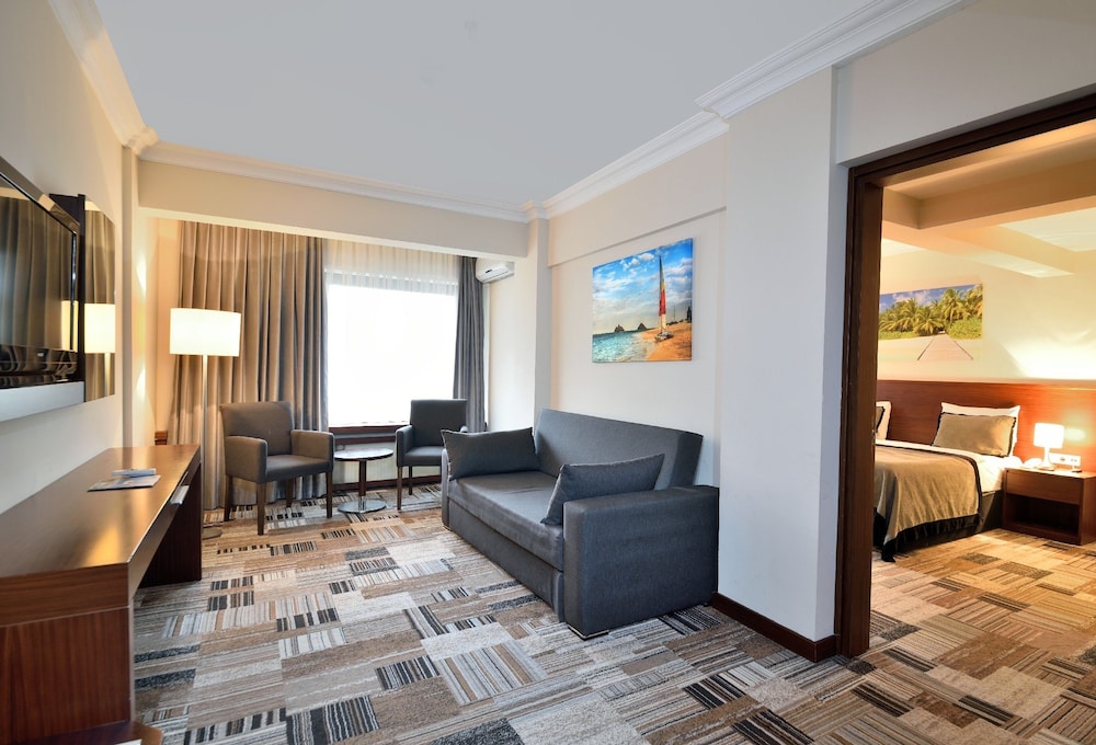 Tiara Termal Spa Hotel 52/77