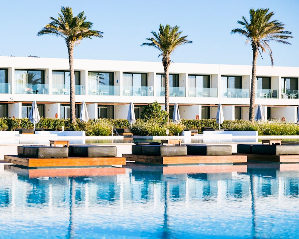 Gennadi Grand Resort 6/84