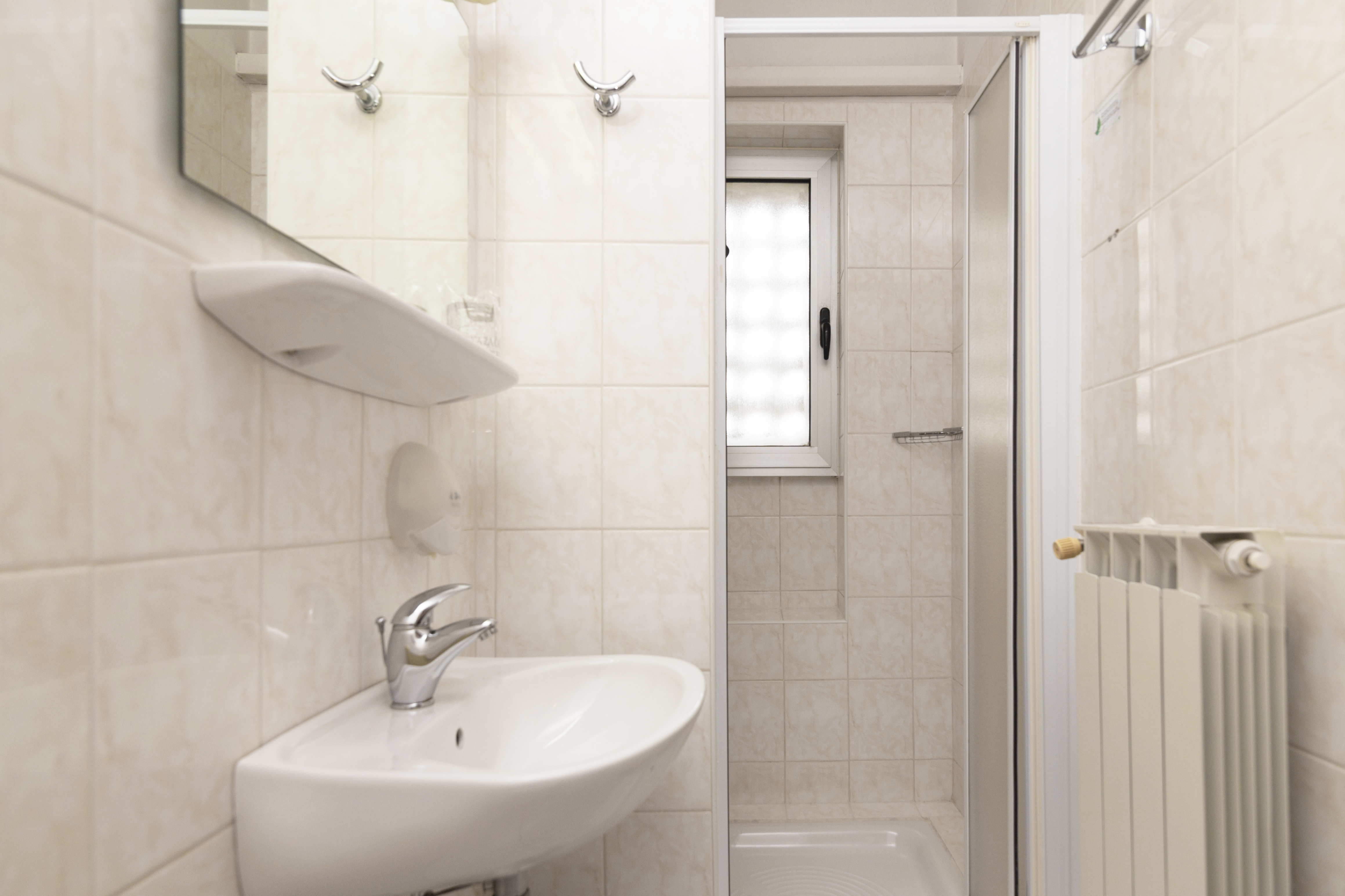 غرفة قياسية مفردة، Hotel Neboder 8/9