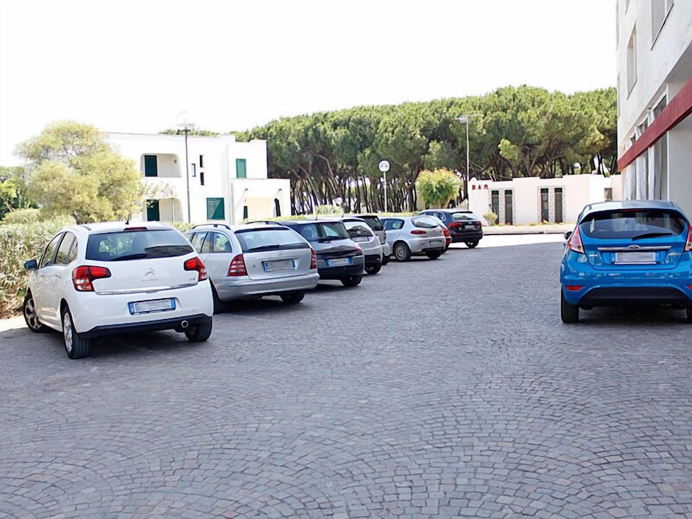 Giulivo Hotel Village 32/50