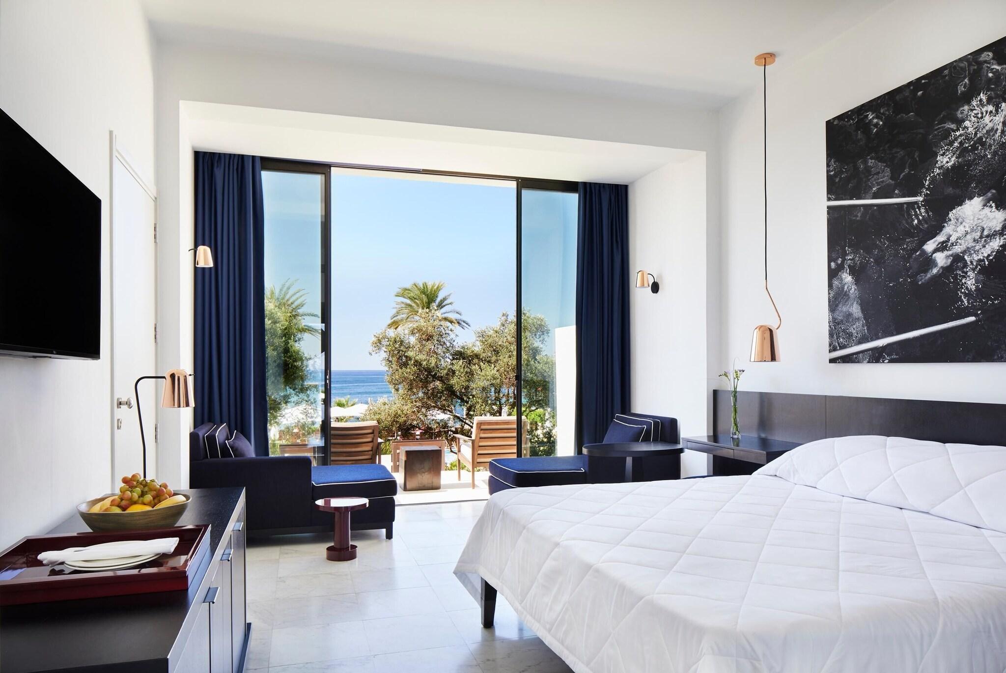 Room, Sea View