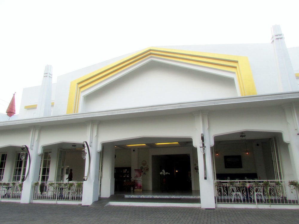 Riche Heritage Hotel 1/34