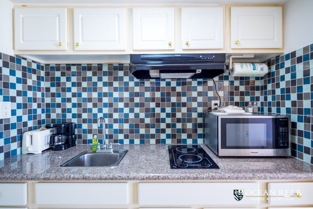 Ocean Reef Yacht Club Resort 12/75